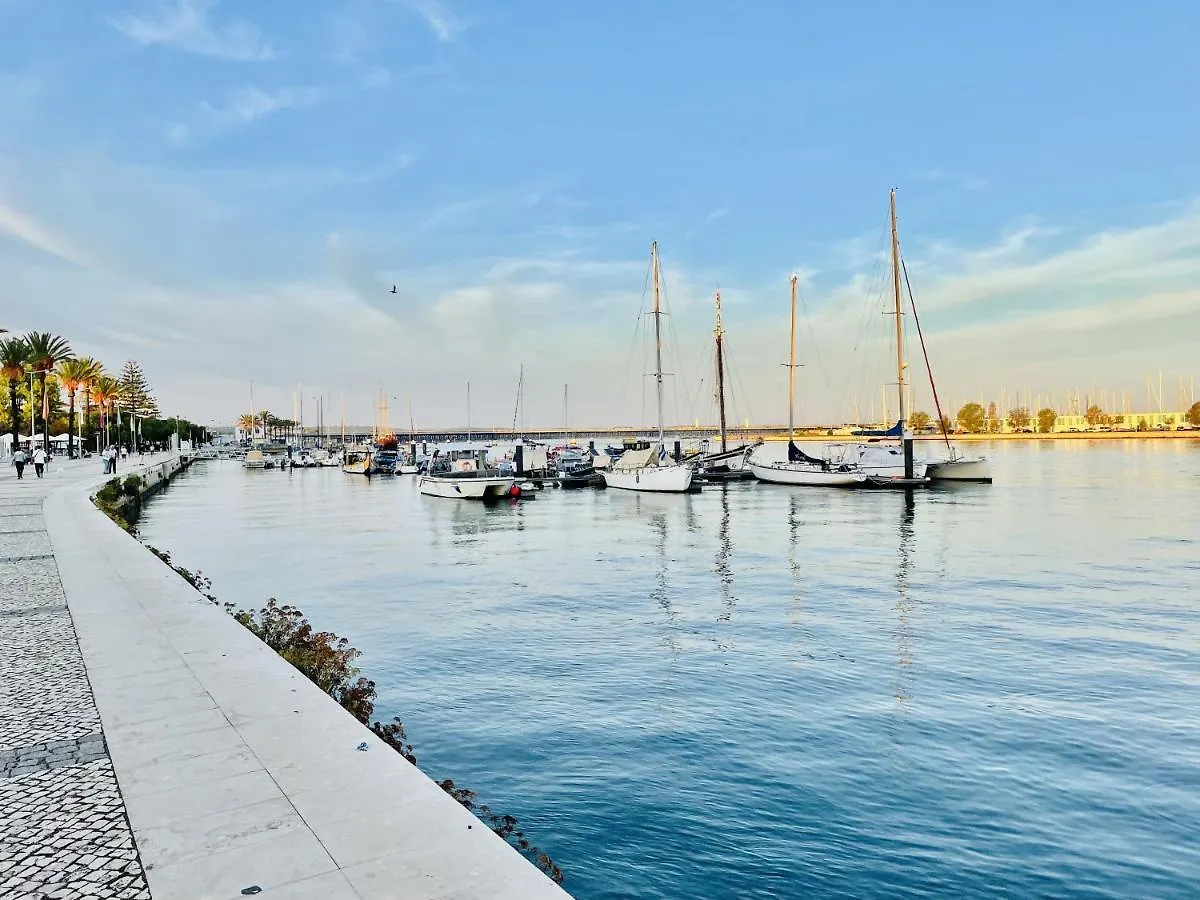Limoeiro - Shopping Center 50M - Modern Apartment Portimao